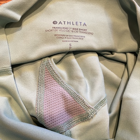 Athleta Transcend Bike Shorts Raleigh Green - Picture 5 of 5